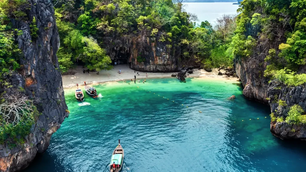 Services Insider verfolgt Trends; Reisezeit Thailand verfolgt Wettermuster