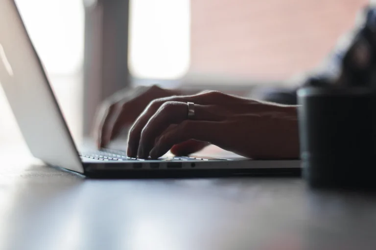 Creating Strong Opening Paragraphs for Blog Articles